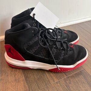 Jordan Men's Black and Red Sneakers